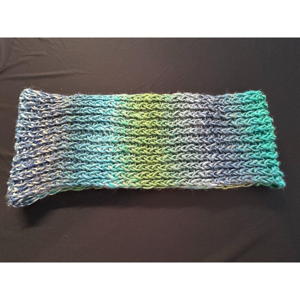 Handmade Knit Infinity Scarf Neck Warmer NWOT Blue Green Chunky Cowl